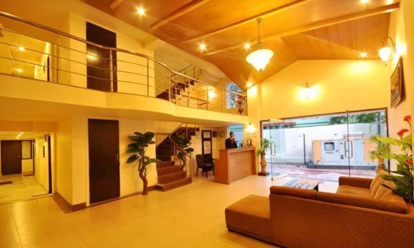 Hotel Suman Paradise Nainital Esterno foto