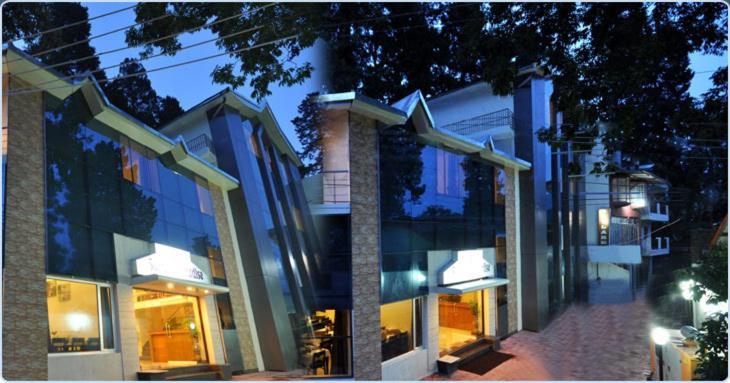 Hotel Suman Paradise Nainital Esterno foto
