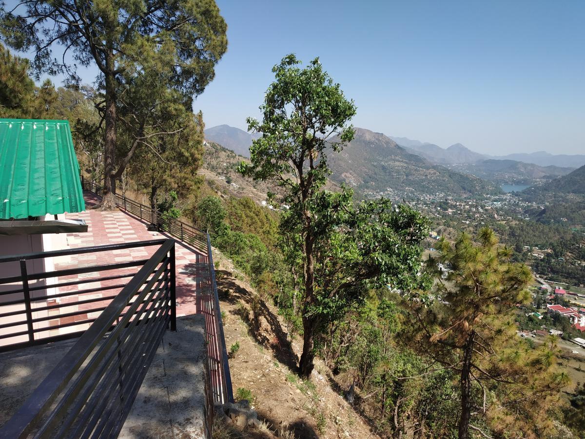 Hotel Suman Paradise Nainital Esterno foto
