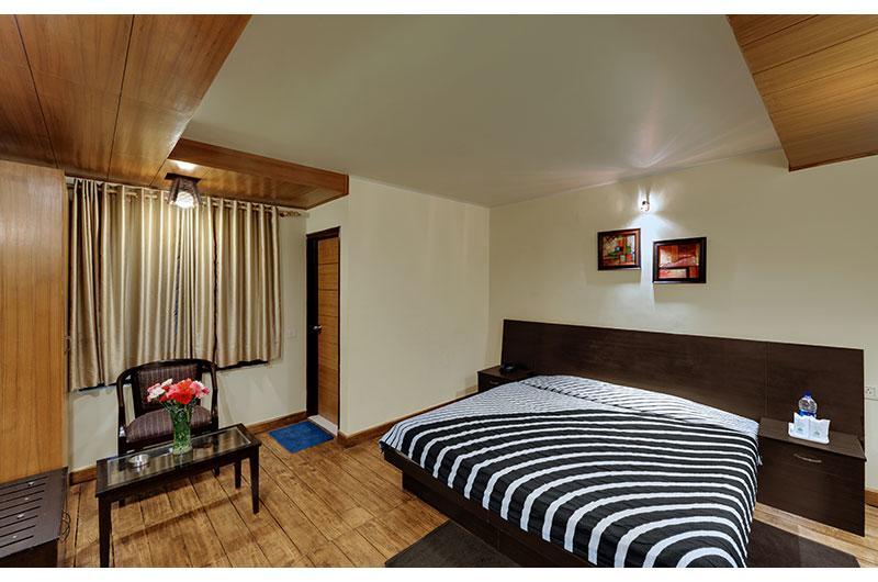 Hotel Suman Paradise Nainital Esterno foto